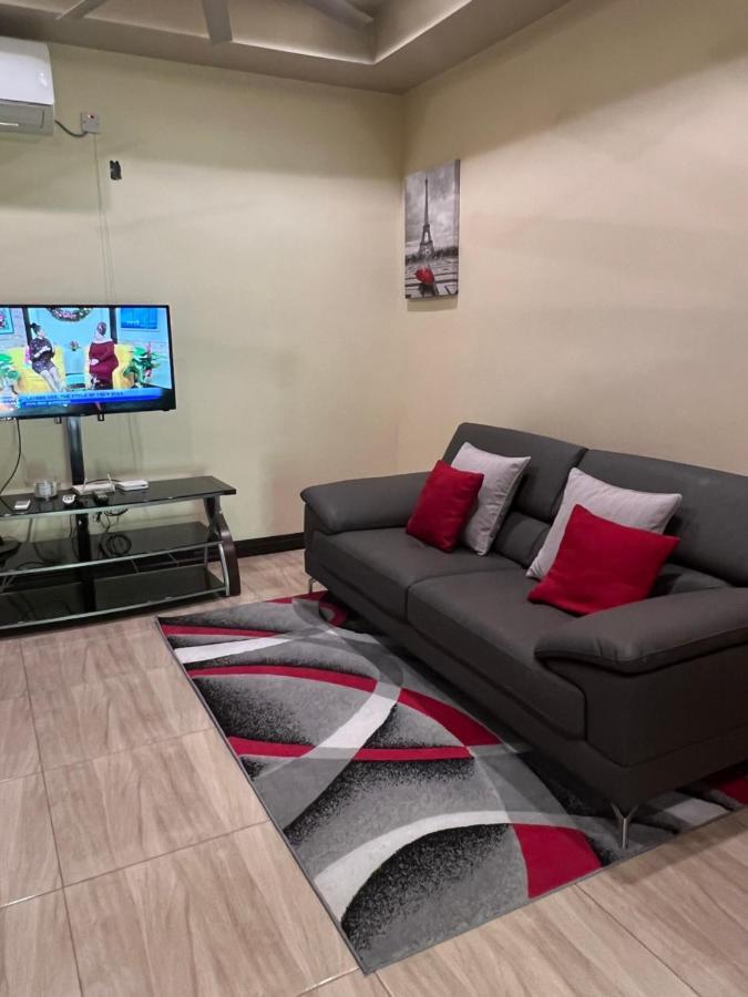Kingston Oasis One Bedroom ภายนอก รูปภาพ