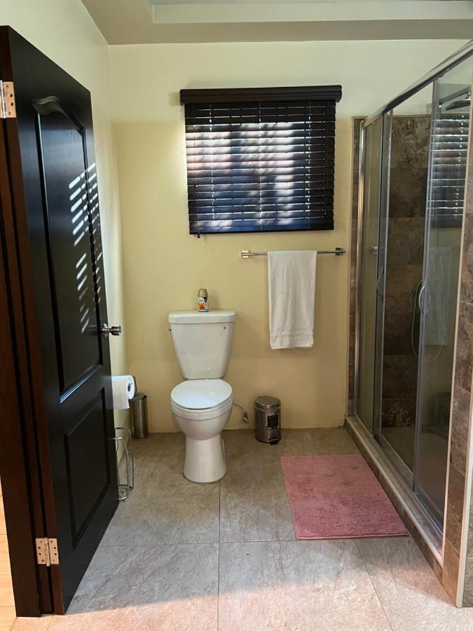 Kingston Oasis One Bedroom ภายนอก รูปภาพ
